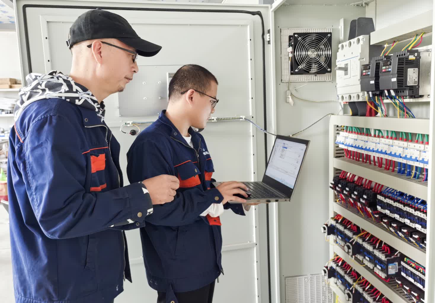 1730422639611392.jpg 4b4043db770e4d96b6484b38f3705e23_b.jpg